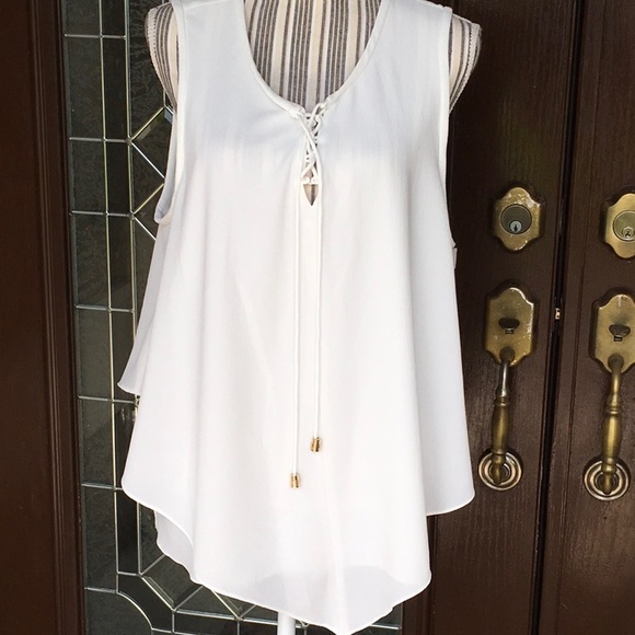 Vince Camuto Tops - 👠💄Vince Camuto Blouse💄👠